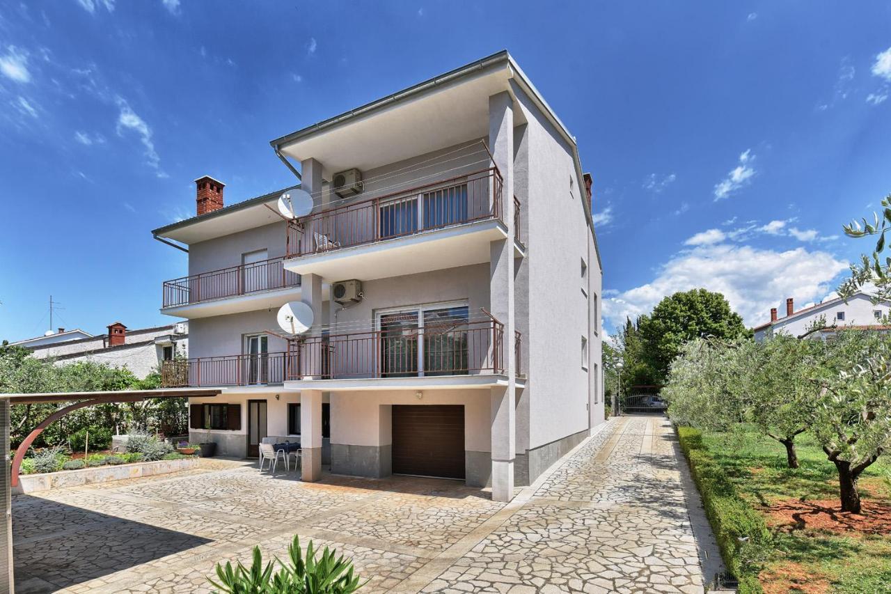 Brezac Olive Garden Apartment Fazana Bagian luar foto