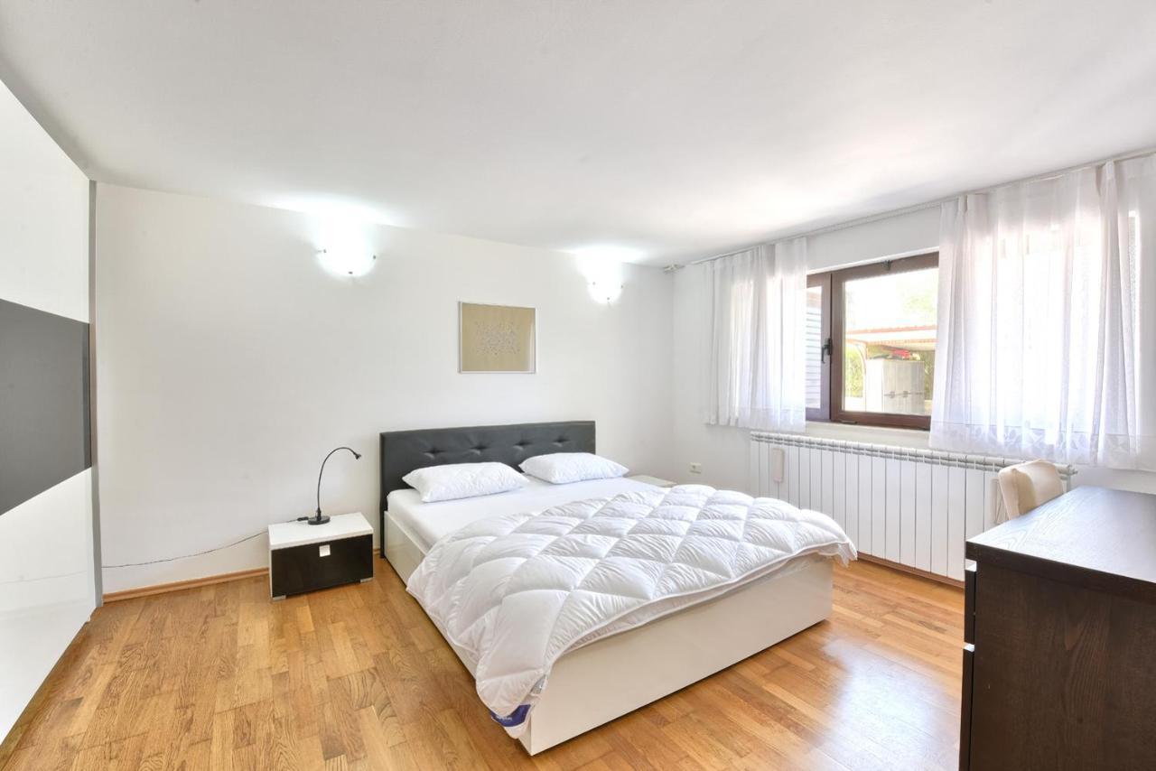 Brezac Olive Garden Apartment Fazana Bagian luar foto